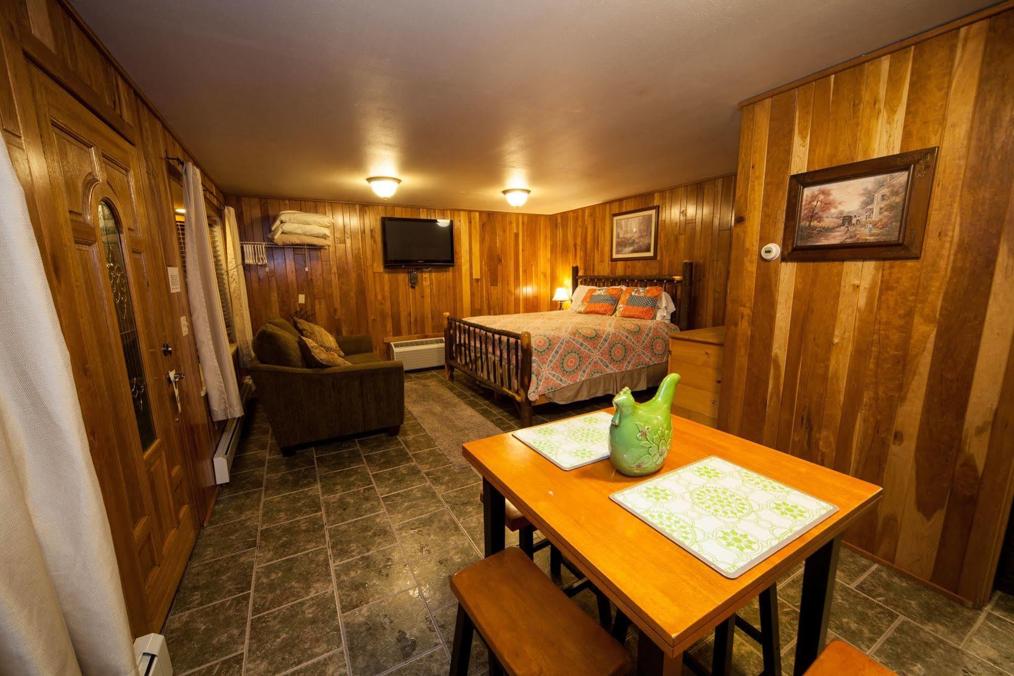 Log Cabin Lodge & Suites Jones Mills Exterior foto