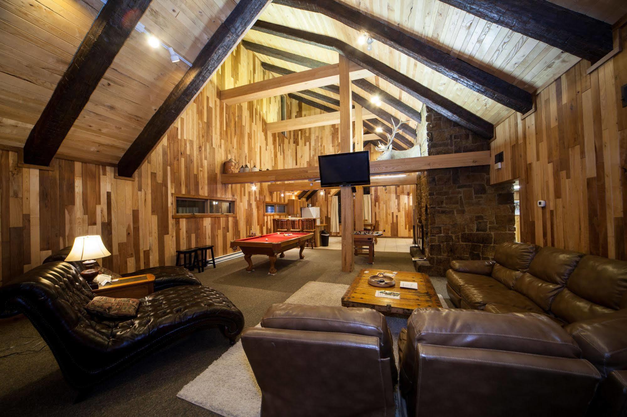 Log Cabin Lodge & Suites Jones Mills Exterior foto