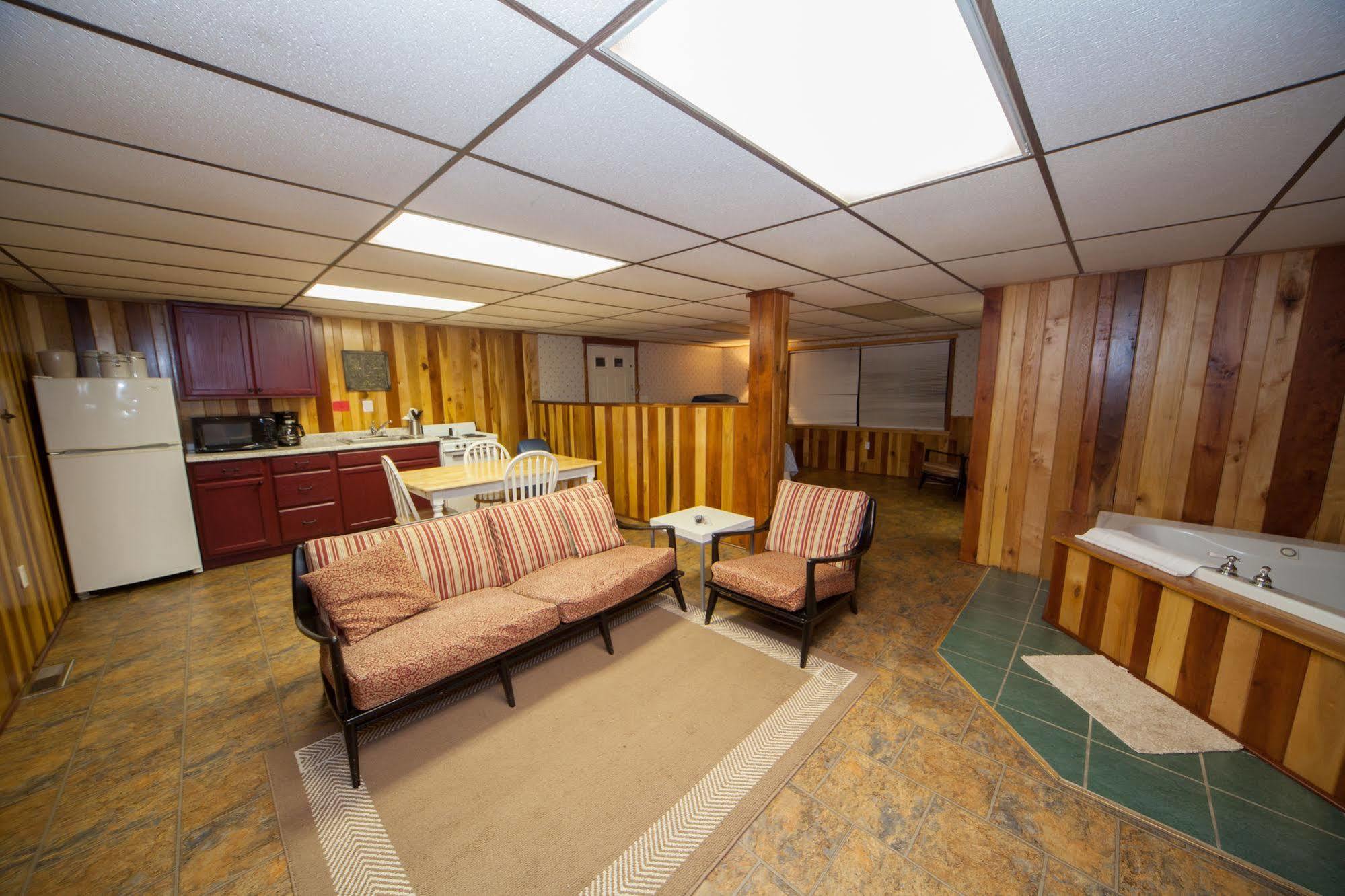 Log Cabin Lodge & Suites Jones Mills Exterior foto